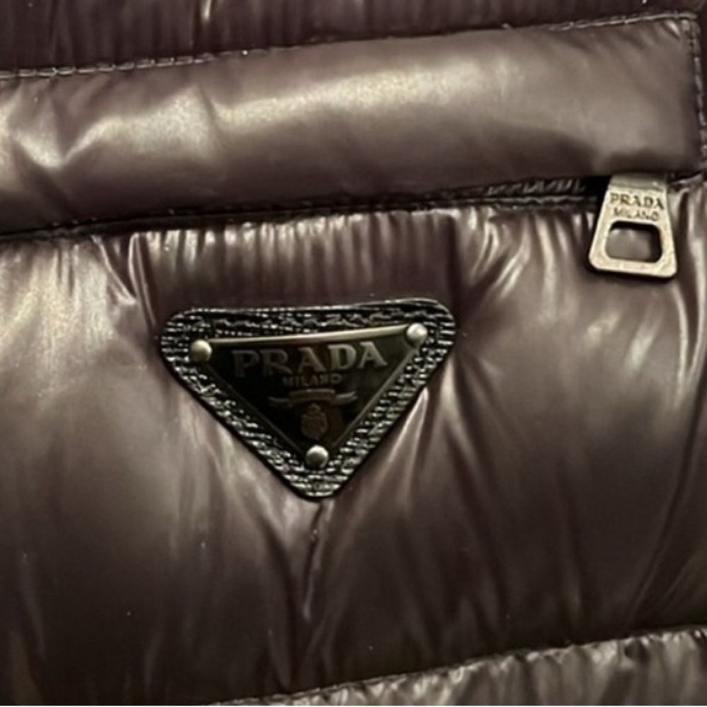 **GENUINE AUTHENTIC PRADA Down Vest** EUC - Picture 4 of 15